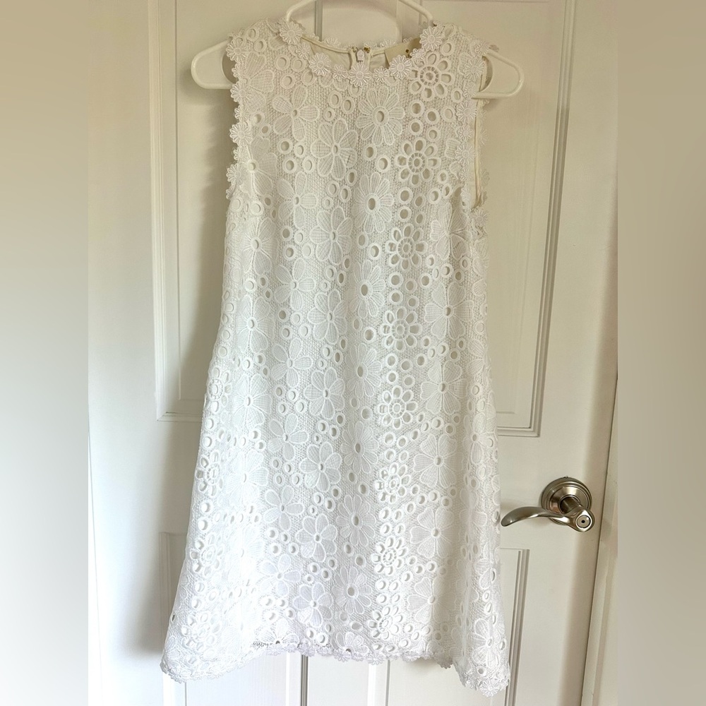 Kate Spade White Lace Shift Dress With Flower Detailing